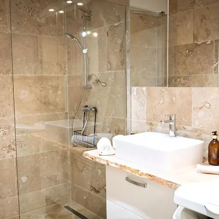 Апартаменты La Metairie Du Chateau Paul *