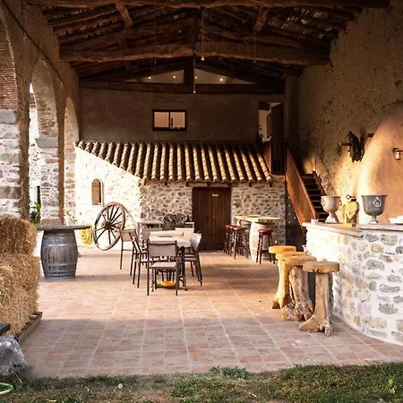 Апартаменты La Metairie Du Chateau Paul Aussillon