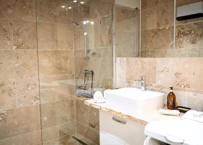 Апартаменты La Metairie Du Chateau Paul *