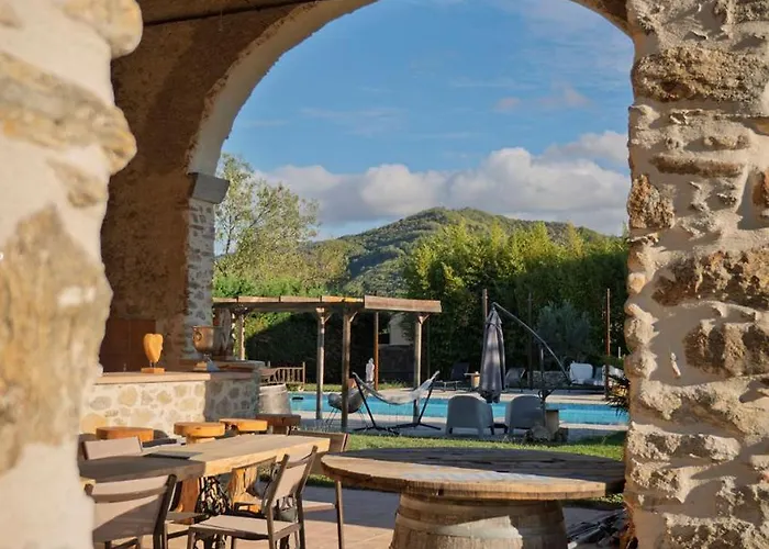 Апартаменты La Metairie Du Chateau Paul